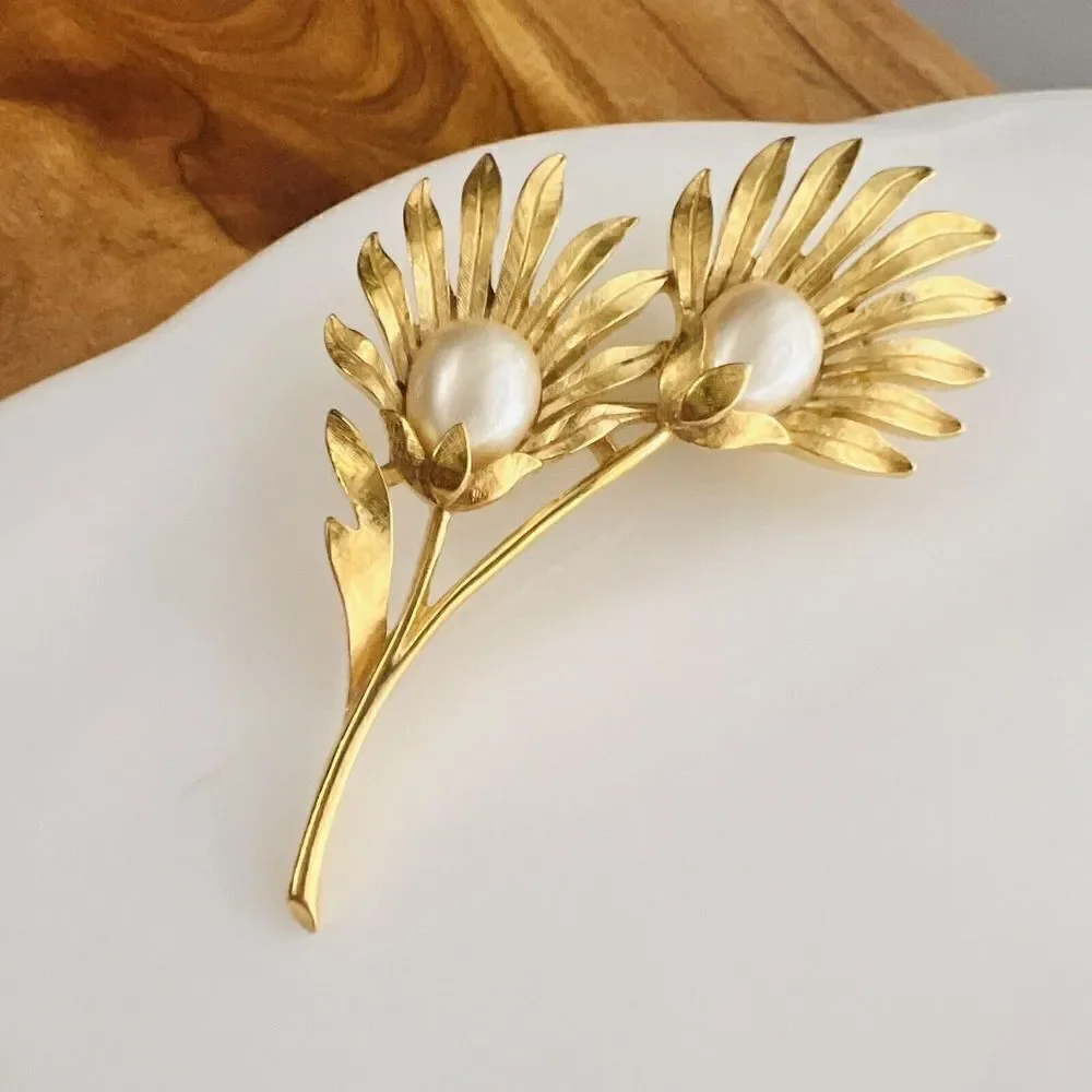 Vintage TRIFARI Brooch Scottish Thistle Stem Pearl Gold Plate Huge Flower 1346